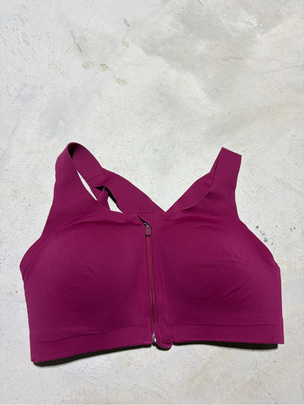 Lululemon knockout Front-Zip Magenta Sports Bra 34D